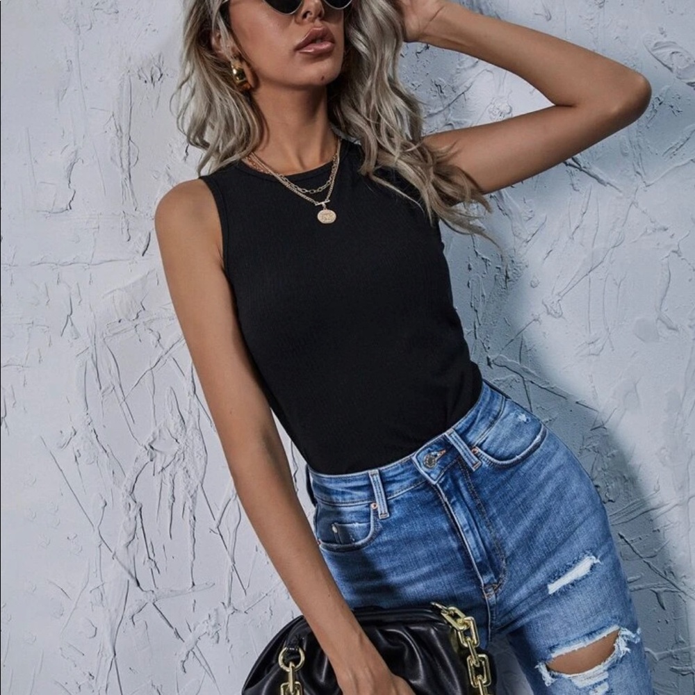 black tank top